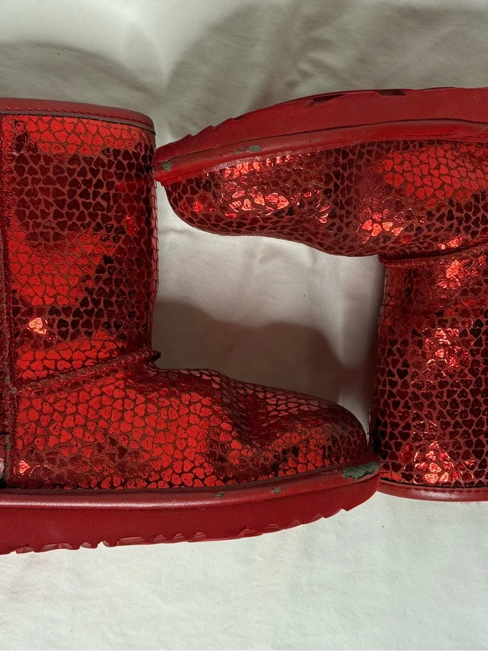 UGG Classic II Gel Hearts Boots Kids Size 1 Red Metallic 1151613K